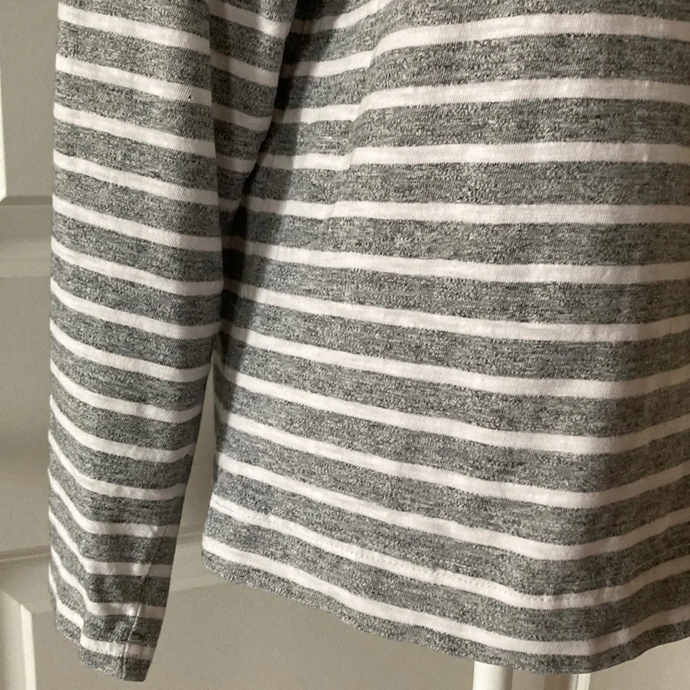 J. Crew medium long sleeve top stripes gray white